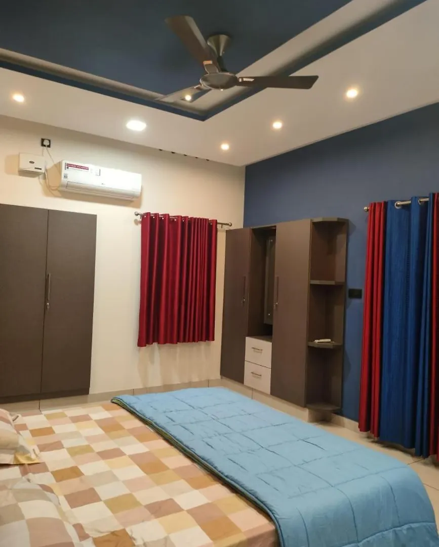 Cozy Nest-Fully Furnished 3 Bedroom Property Alwaye