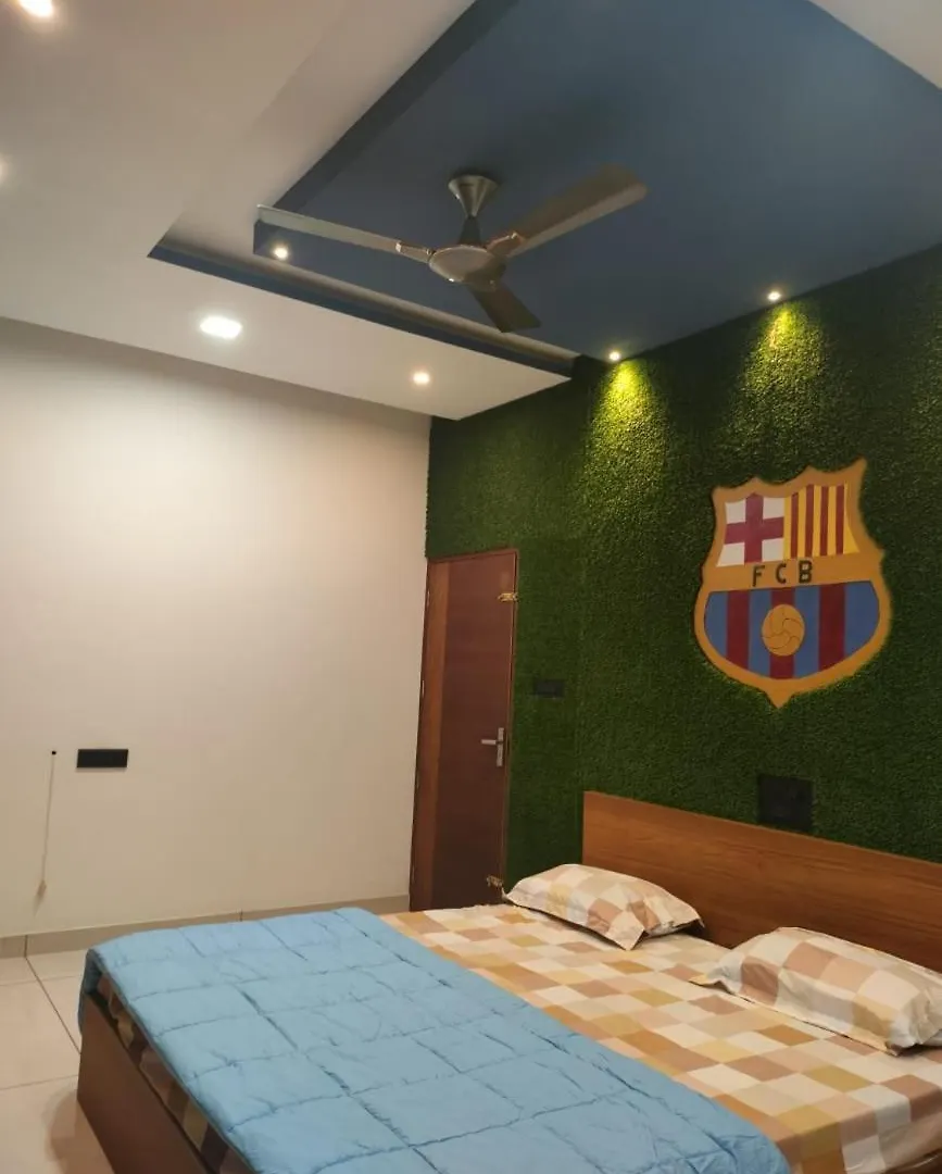 Cozy Nest-Fully Furnished 3 Bedroom Property Alwaye Guest house