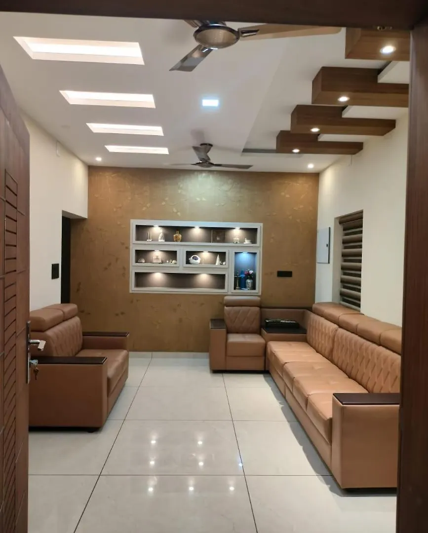 Cozy Nest-Fully Furnished 3 Bedroom Property Alwaye 0*,  India