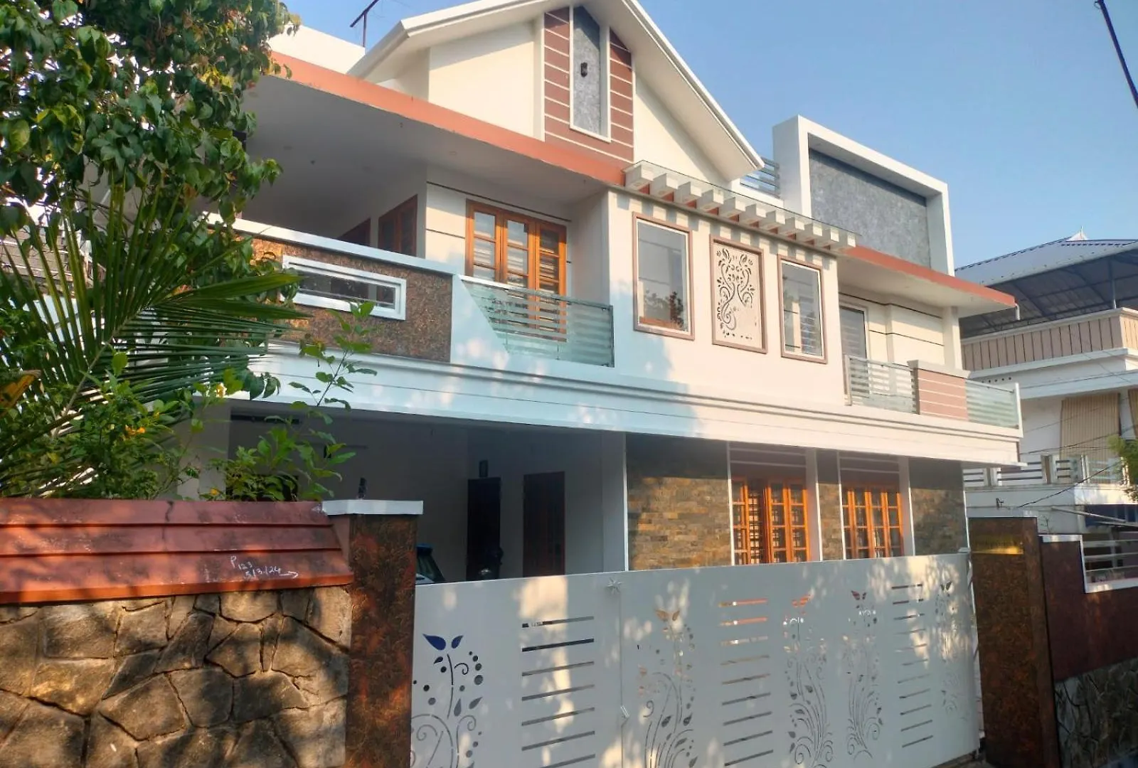 Cozy Nest-Fully Furnished 3 Bedroom Property Alwaye